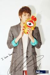 组图：MBLAQ独家时尚写真 帅气身姿风度翩翩