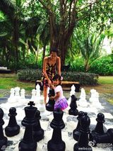 组图：陈浩民妻子晒儿女照 姐弟情深呆萌可爱