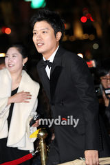 组图：《大叔》韩国电影大奖颁奖礼席卷7项大奖