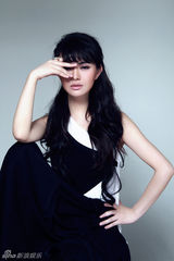 组图：居文沛写真黑白颠覆 青春靓丽魅影诱惑