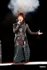 高清组图：黄子华“栋笃笑”演出众艺人现身捧场