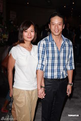 组图：音乐剧《一屋宝贝》慈善公演 陈志云捧场