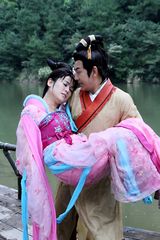 组图：《薛平贵与王宝钏》落水戏 宣萱湿身凌乱美