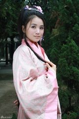 幻灯图：《西游记》热播 曹曦文倾情演绎“人猪恋”