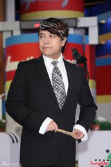 蔡康永患病毒性颜面失调后露面 面部仍不稳(图)