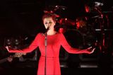 组图：谭维维摇滚女王气势十足 为音乐可以倾尽所有