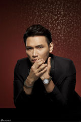 组图：杨宗纬秋冬时尚大片曝光 变身型男