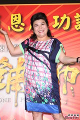 组图：《总铺师》票房看涨 杨佑宁被拱裸泳裸骑