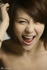 幻灯图：贾青转战影视圈受认可 诠释温柔灵动小女人