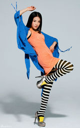 高清图：贡米拍摄时尚大片 容貌秀丽被赞宜古宜今