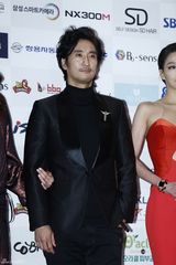 独家高清：李玹雨郑宇等亮相亚洲模特颁奖典礼