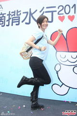 组图：谭咏麟想看霍汶希女儿 母亲节尽孝陪家人