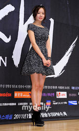 组图：朴信阳宣传新剧《Sign》 娇俏金雅中十足抢镜