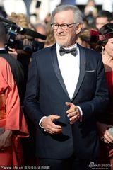 组图：主席斯皮尔伯格携评委会成员亮相