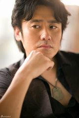 组图：吴秀波成熟写真 展现低调内敛迷人魅力