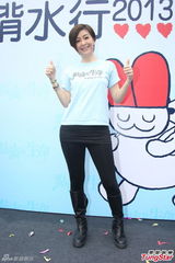 组图：谭咏麟想看霍汶希女儿 母亲节尽孝陪家人