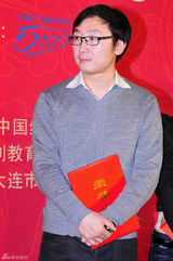 高清：高圆圆刘晓庆助阵慈善大典 董洁夫妇恩爱登场