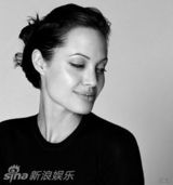 组图：女神朱莉心中的女神 其母珍贵旧照曝光