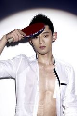 组图：血性藏獒张继科展男性阳刚魅力