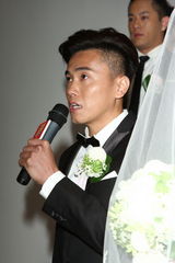 组图：纪文蕙大婚性感露半球 曾之乔杨佑宁也想婚