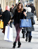 高清组图：奥利维亚-巴勒莫街拍皮草背心搭皮裤