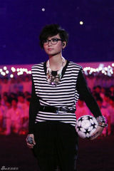 高清组图：孙楠陶喆献唱中超开幕式 周笔畅很给力