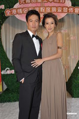 组图：谢婷婷安志杰甜蜜秀 对霆锋柏芝复合不表态