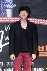 高清图：韩星大成吴满锡等新剧《whats up》记者会