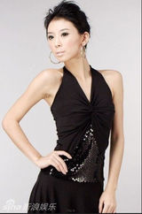  幻灯图：“山寨林志玲”与真身难辨 贡米为其颁奖