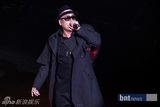 组图：韩国YB乐队等出席拼盘演唱会 众星秀摇滚精神