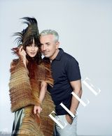 组图：陈燃杂志大片 造型夸张另类奔放