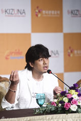 组图：韩星柳时元举办国际粉丝见面纪念40岁生日