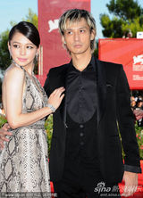 组图：《赛德克-巴莱》首映 徐若瑄露背礼服性感