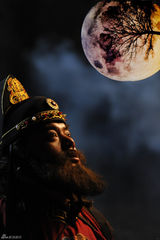 组图：《游戏之王》趣图曝光 谢宁片场耍宝扮观音