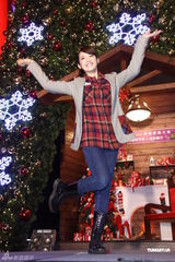 组图：林依晨单身过圣诞 深思熟虑才决定暂息影