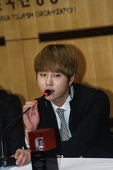 高清组图：韩团BEAST任K-POP庆典宣传大使