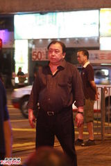 组图：罗仲谦演陈浩南秀胸肌 庄思敏湿吻女同志