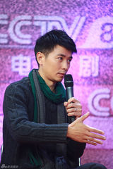 组图：《最后一枪》亮相电视节 保剑锋感谢粉丝