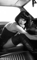 高清组图：名模玛丽莎-米勒最新性感车模照