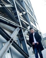 组图：张洪睿力量型男写真 完美演绎性感时尚