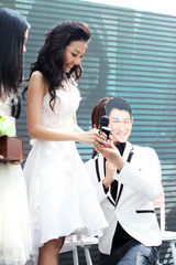 高清图：马来西亚艺人童冰玉百万“嫁”星梦娱乐