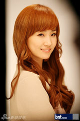 组图：WonderGirl携MBLAQ为韩流文化综合杂志拍写真