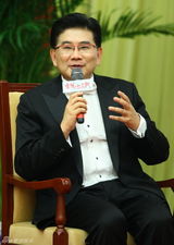 组图：《十三钗》主演终亮相 倪妮变装秀风情