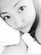 组图：李云迪旧爱华真美照 祝福力宏不理前任