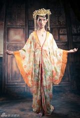 组图：《快男》海选“奇葩男”写真风格多样