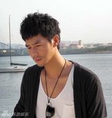 组图：六款造型解读丁春诚的穿衣哲学