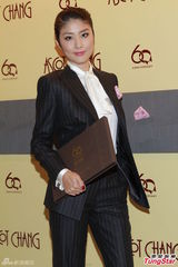 组图：陈慧琳享受拍戏 儿子虾饺仔被老师赞乖