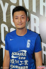 组图：余文乐否认与周柏豪反目 陈伟成新欢现身