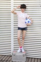 高清组图：郁可唯最新MV大秀美腿惊艳登场