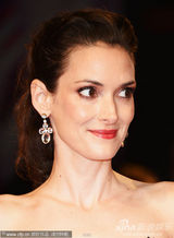 组图：威尼斯女星配饰盘点 钻石珍珠闪耀珠光宝气